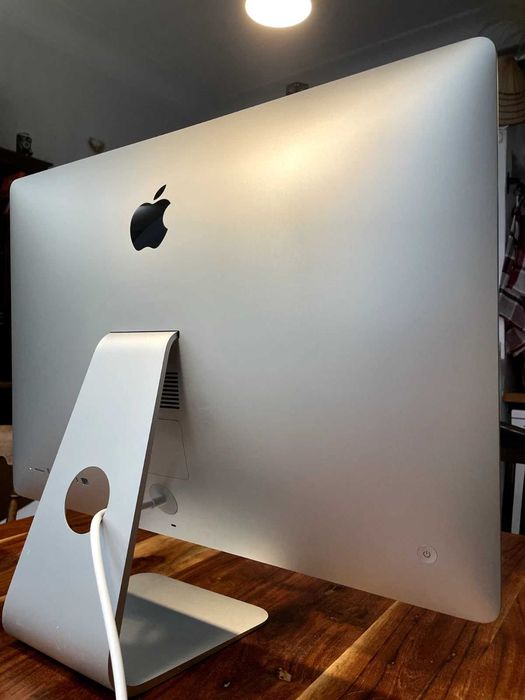 iMac 27" Retina 5K, 2019, 3 GHz 6-Core i5, 8 GB RAM, 1 TB Fusion Drive, 570X