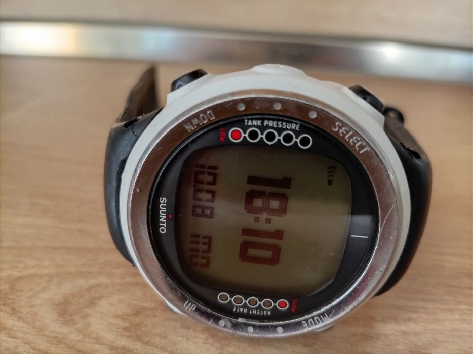 Водолазен часовник Suunto D4I