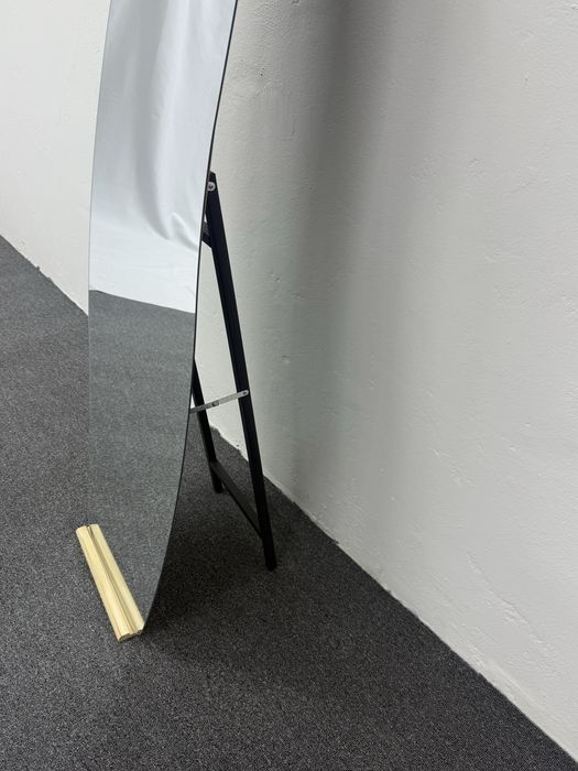 Зеркало с ножкой