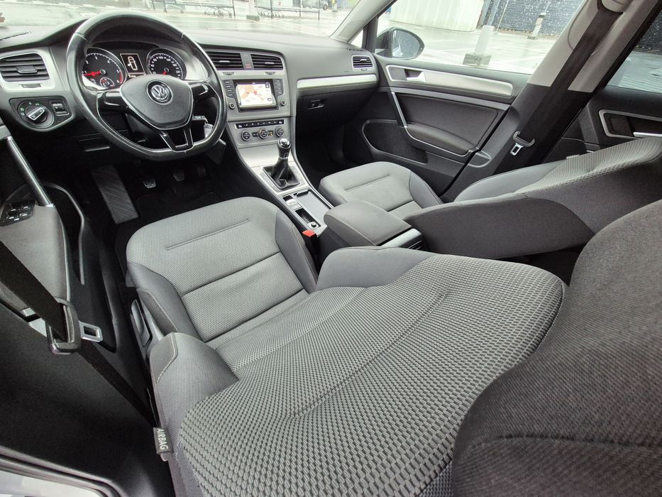 Golf 7 2014 2 L Diesel Navigatie Jante de aluminiu 17 Incalzire in sca