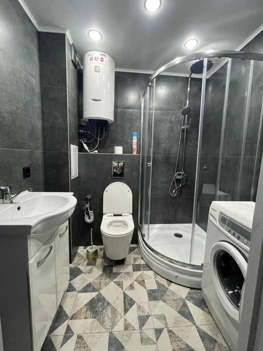 1 комнатная квартира Цум ,Март почасово ,посуточно