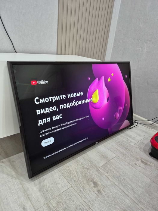 109sm 4K Smart TV Wi-Fi