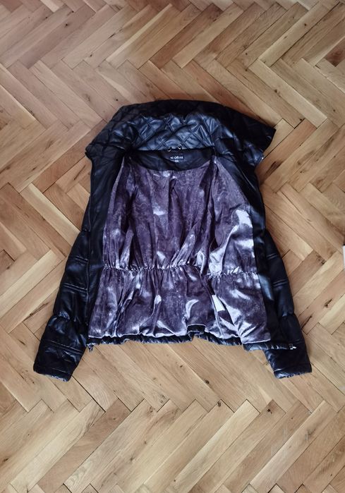 Дамско еластично кожено яке размер M-L