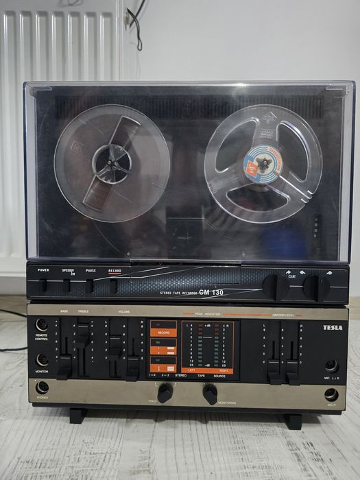 Magnetofon Tesla CM130