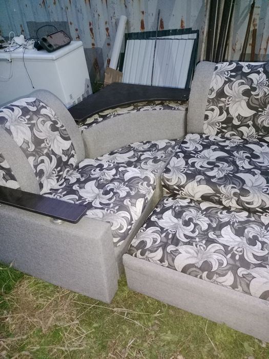 Продам диван угловой