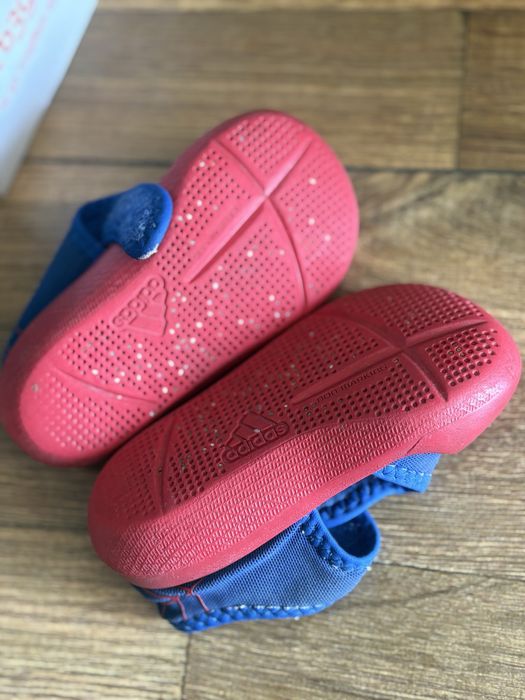 сандали Адидас и Колев и Колев