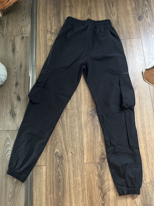 Vand pantaloni the north face,columbia
