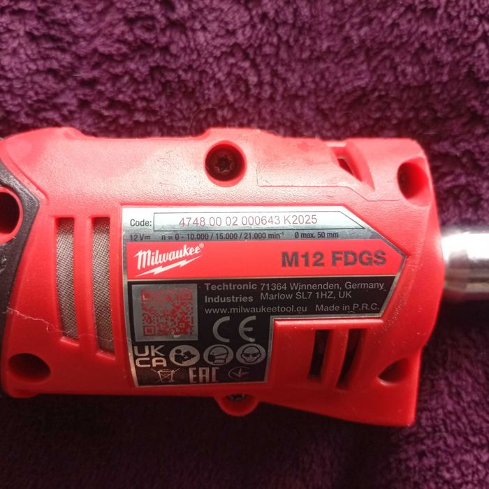 Акумулаторен прав шлайф Milwaukee M12 FDGS-0