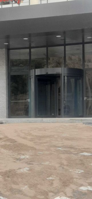 ремонт автоматической раздвижной сенсорный и карусельный  дверей