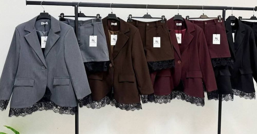 Дамски костюм от две части