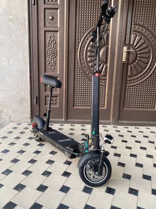 Elektro skuter Madcool 500W sotiladi