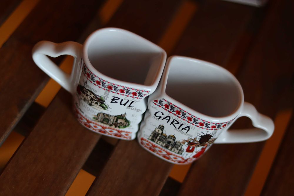 Комплект 2 броя керамични чаши с български забележителности