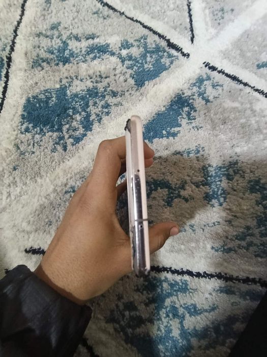 Samsung S10 5G  holati orta