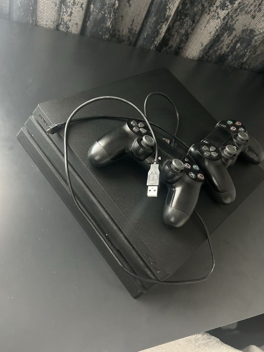 PlayStation 4 pro  +17 jocuri