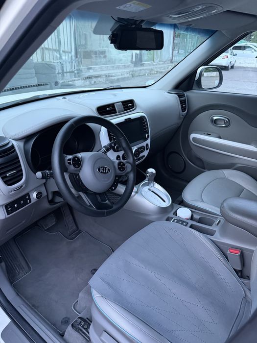 KIA soul elektromobil sotiladi