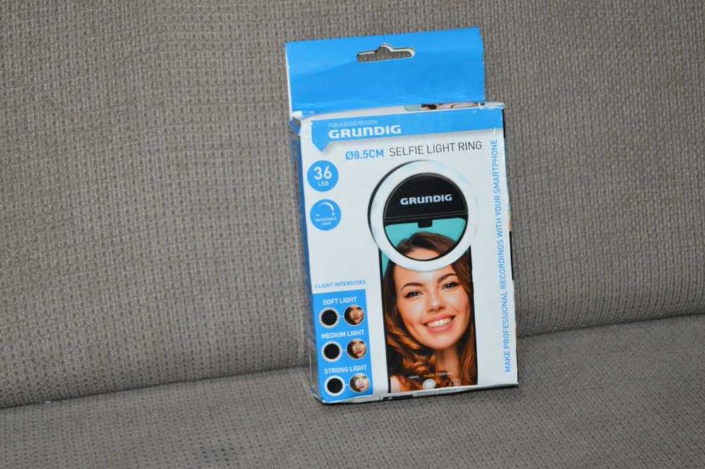 Lampă Circulară LED Selfie Grundig 8.5 cm cu Clips pentru Telefon – 36 LED-uri, 3 Trepte de Lumină