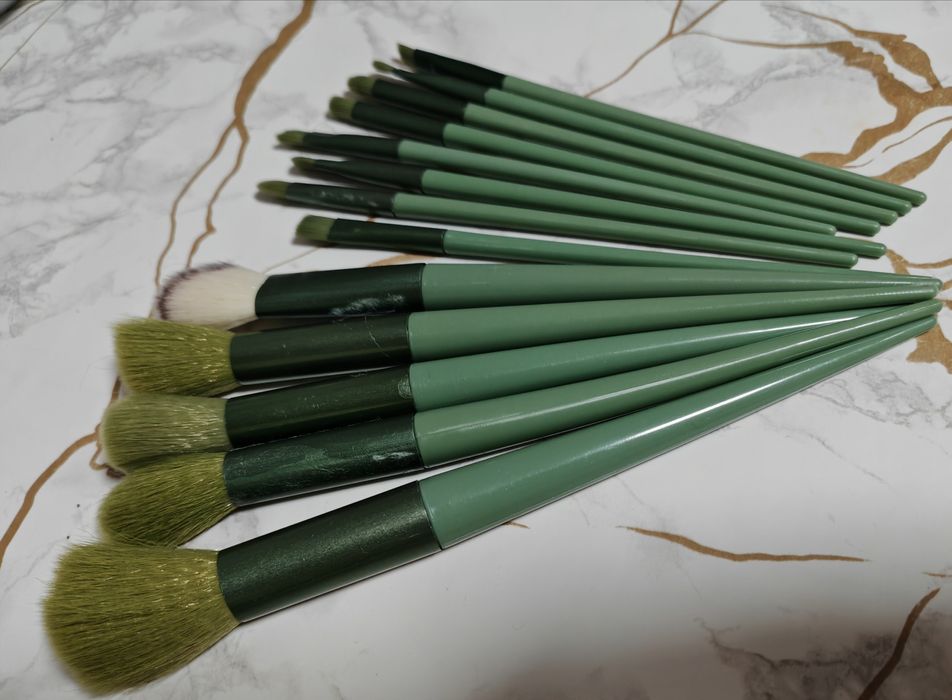 Набор кисточек для макияжа