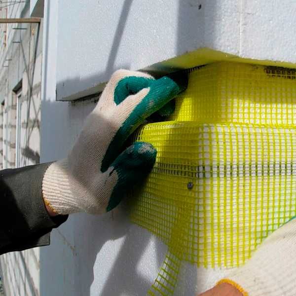 Клей акриловый для сткеклохолста HENCEL  готовый к применению.