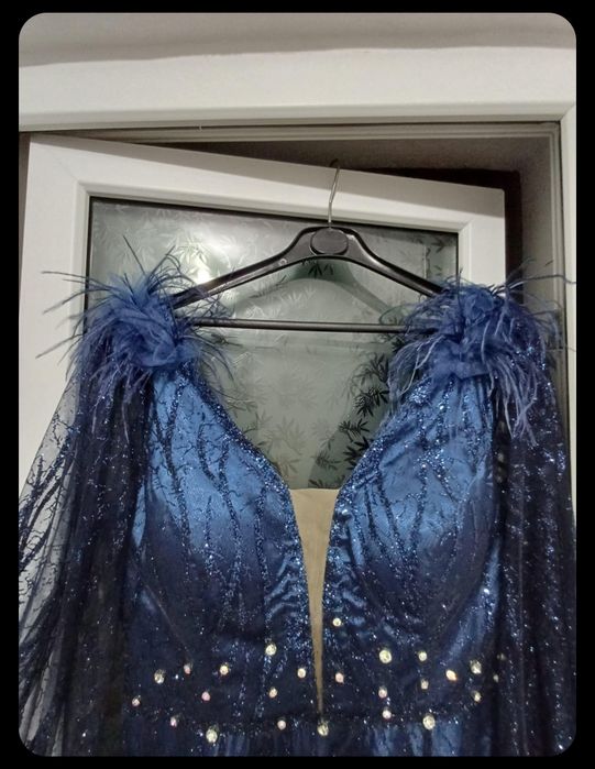 Rochie de ocazie aproape nouă îmbrăcată  5 h la un eveniment