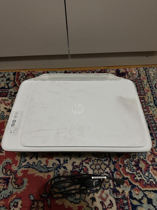 Deskjet 2130 цветной принтер