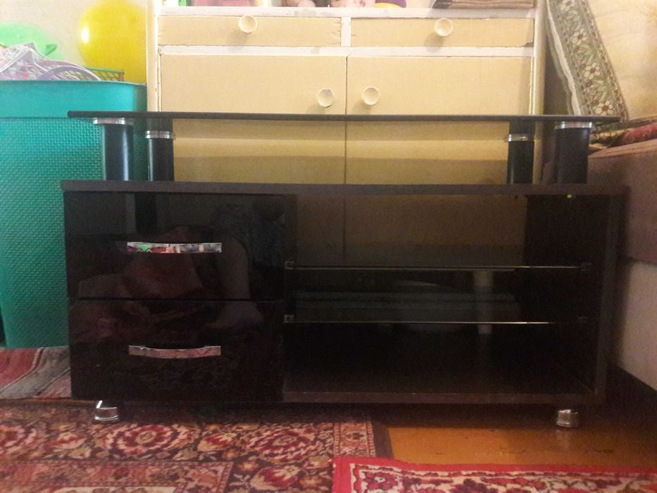 Подставка под телевизор.