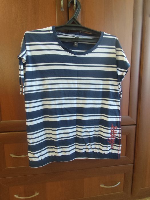 Продам футболки женские в отличном состоянии, листайте карусель.