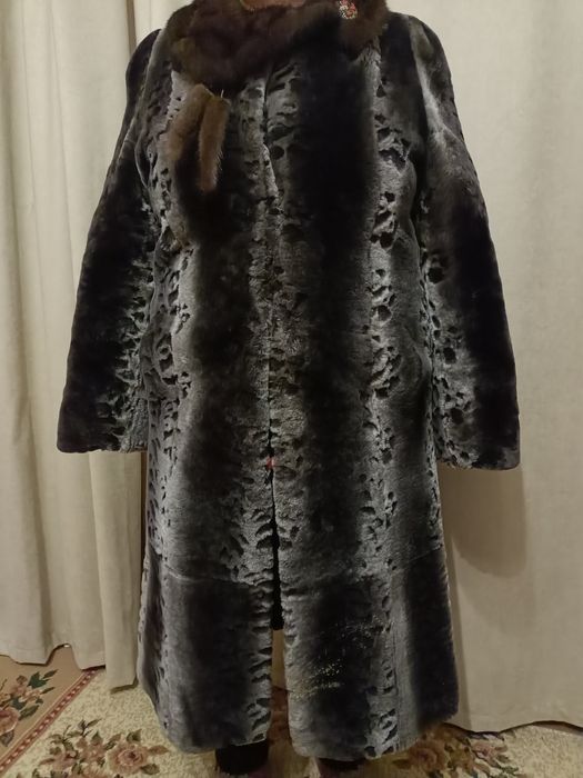 Продам мутоновую шубу