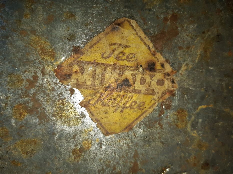 Cutie din tablă model vechi