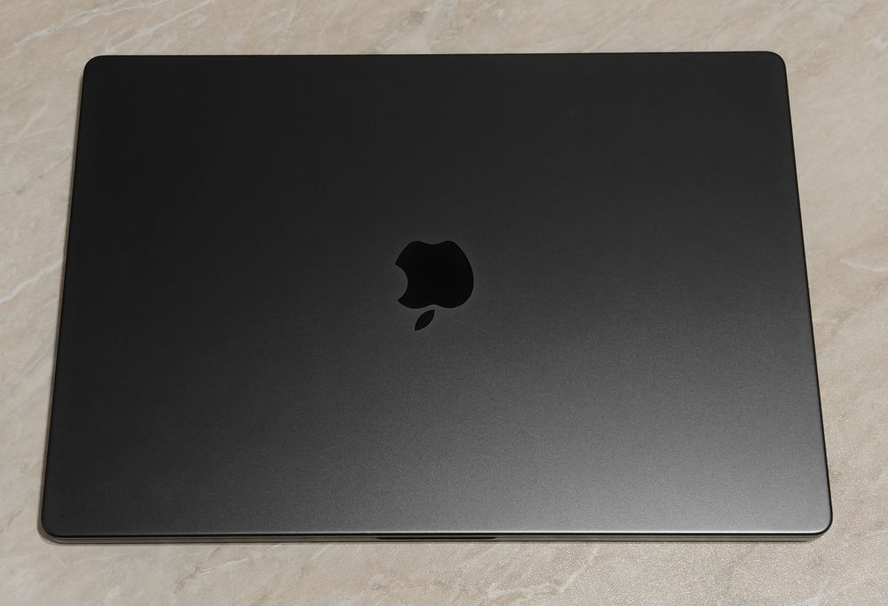MacBook Pro 16 M4PRO 48/512 100% аккумулятор