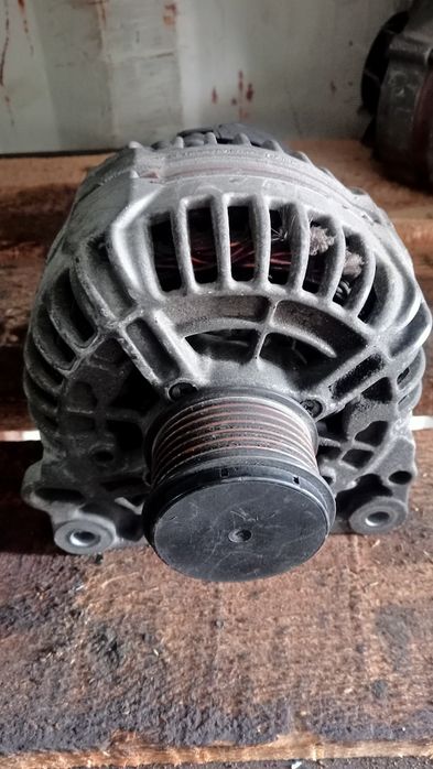 Генератор Volkswagen Tuareg 3.2 3.6