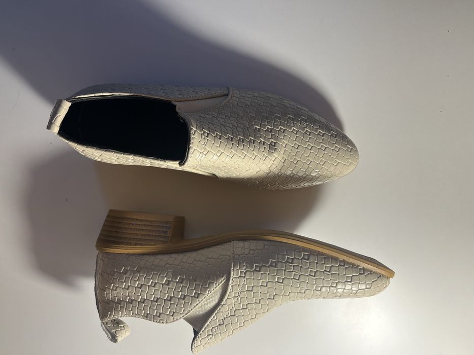 Дамски обувки.