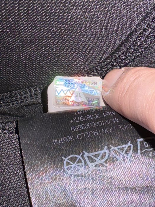 Vesta armura mtb Dainese Rival Pro cu hydration bag.