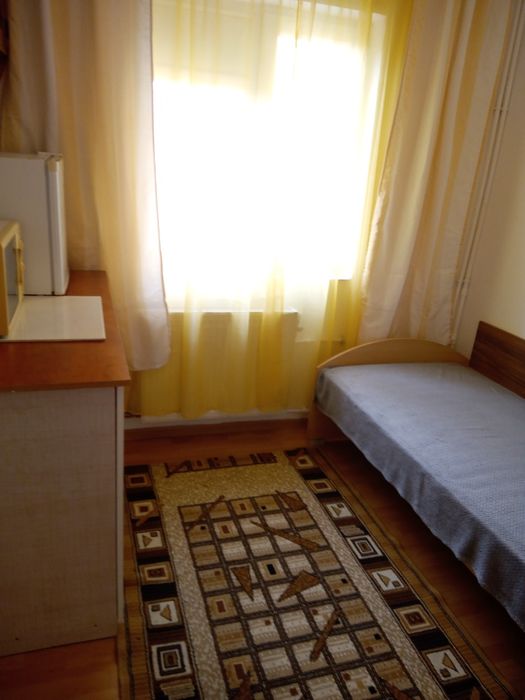 Închiriez garsonieră confort 3