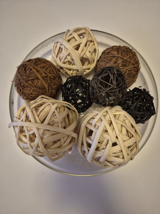 Sfere decorative din rachita, lemn