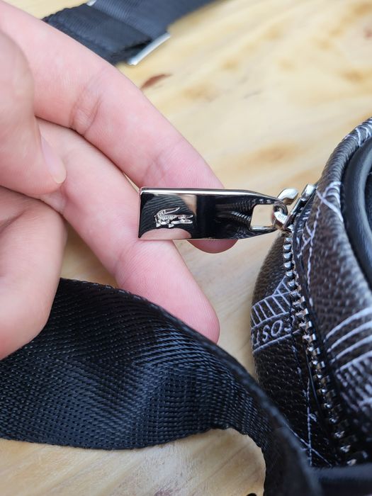 Borsetă Lacoste Neagra
