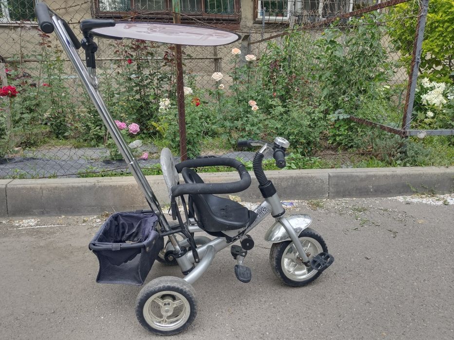 Продам коляску велосипед б/у недорого