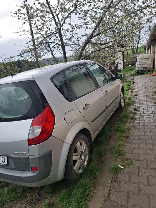 Vând Renault Scenic