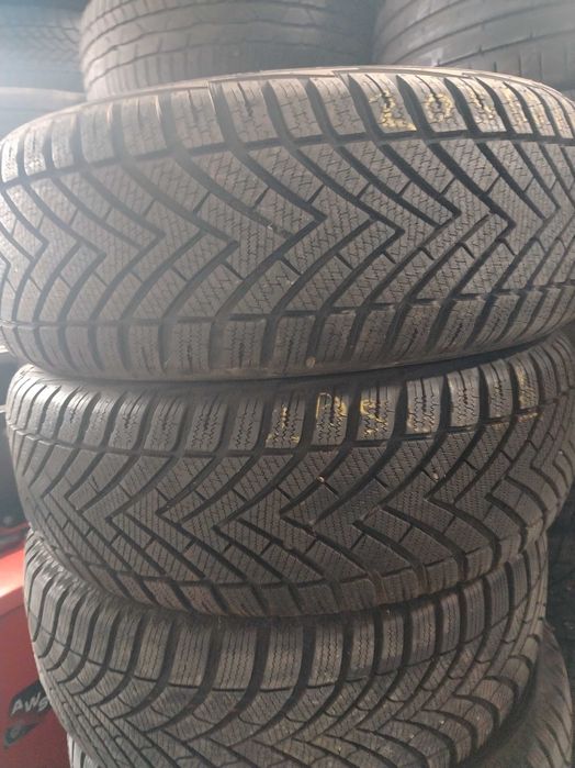 2бр.зимни гуми 205/60/16 Vredestein