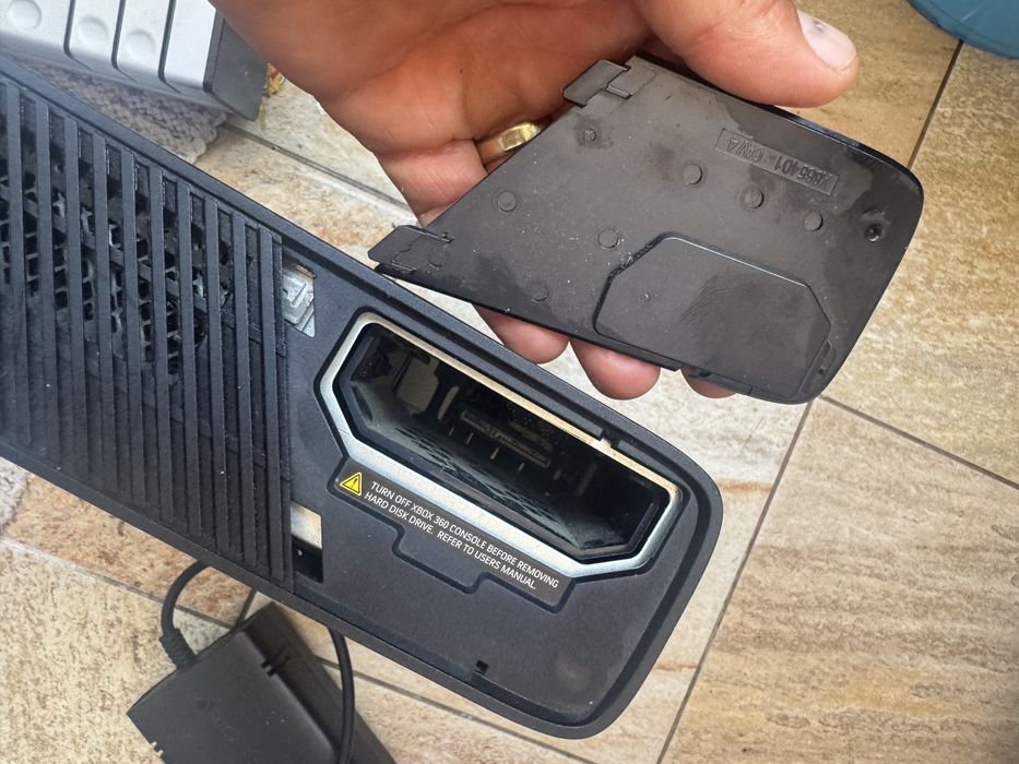 Xbox super slim defect , bec rosu