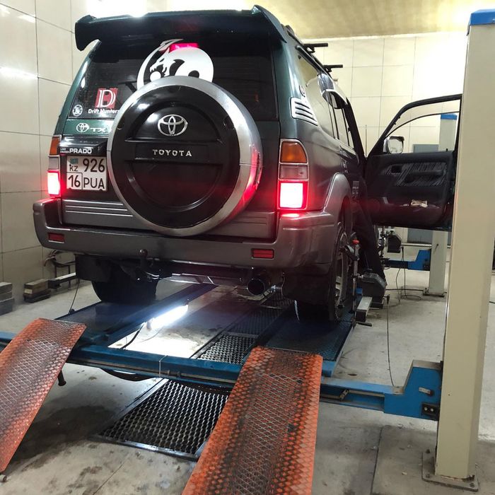 Toyota land cruiser Prado 90