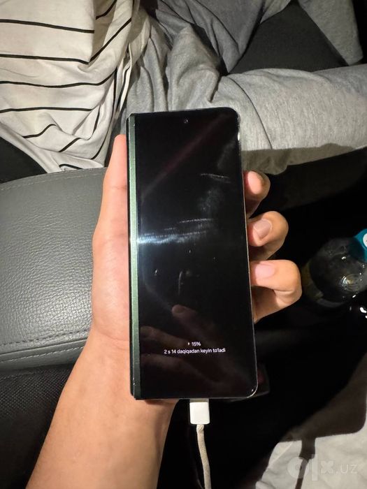 Samsung z fold3 5g