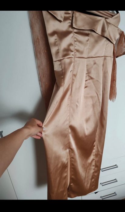 Vand rochie facuta la comanda