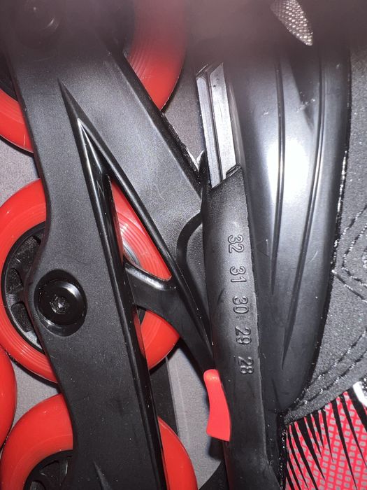 Vând role copii FILA J-One Black/Red F19 + Set complet protecție