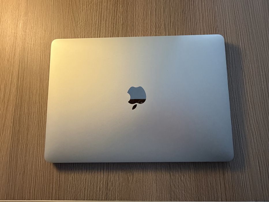 Vand urgent MacBook Air 13