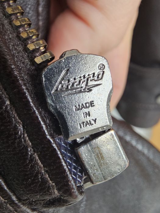 Geaca Joop-Belstaff din piele.