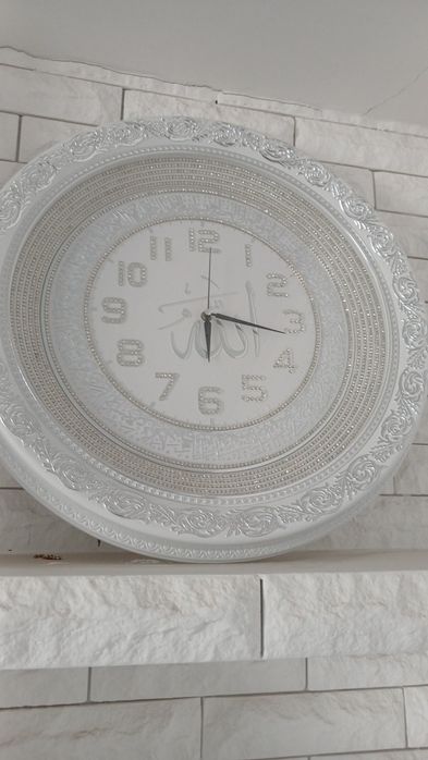 часы продам новая