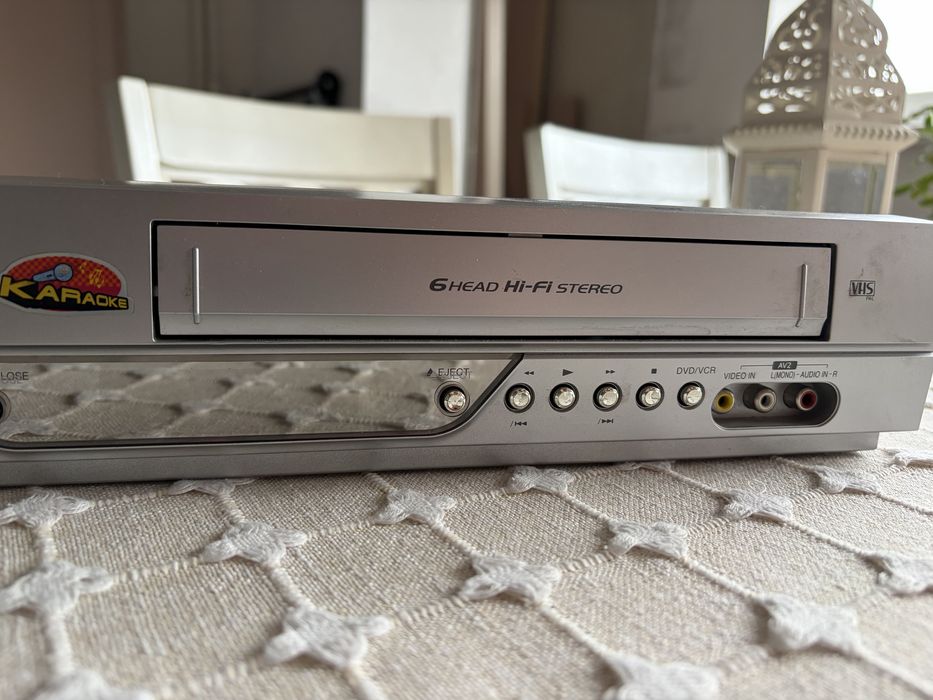 LG DVD with caraoke support