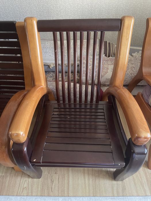 Продам диван и кресла