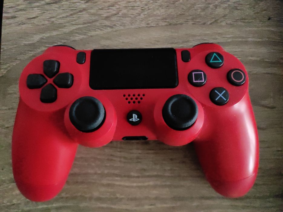 PS4 slim, почти не използван