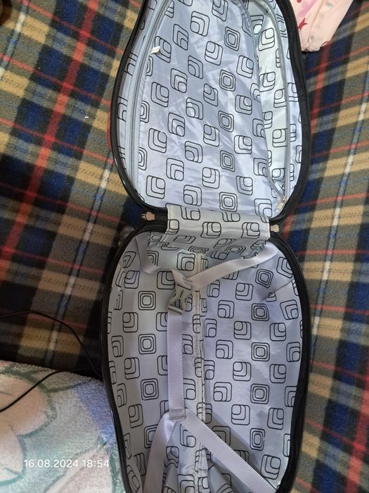 Сумка на колёсиках